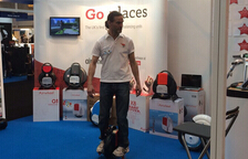 Airwheel auto-equilibrio vespa fue envuelto en Gadget Show Live celebrada en Inglaterra