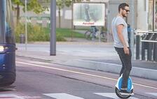 Con la llegada de Airwheel auto-equilibrio scooter eléctrico inteligente, todos los problemas se resuelven fácilmente.